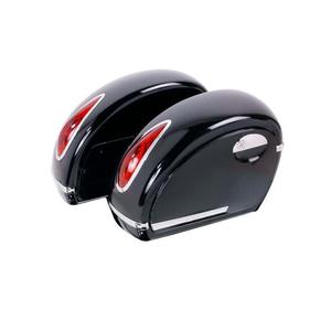 Boční kufry CUSTOMACCES VOYAGER černý pravý