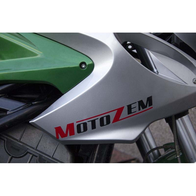 MotoZem logosticker zwart