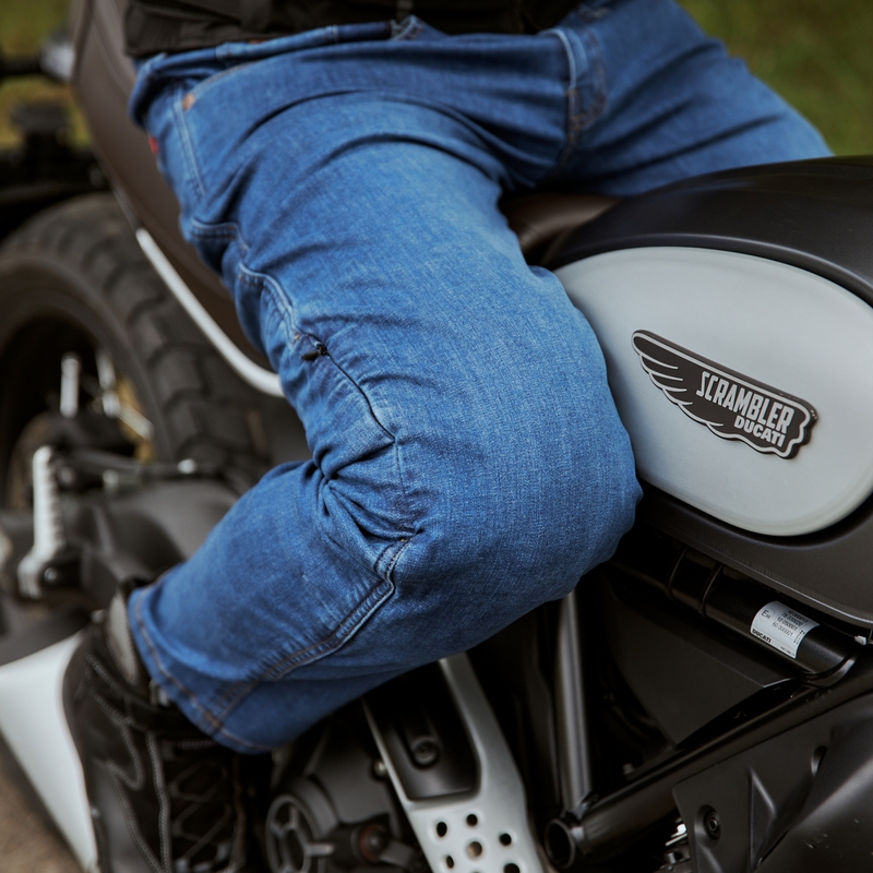 Motorjeans Rebelhorn Classic III SF blauw gewassen uitverkoop