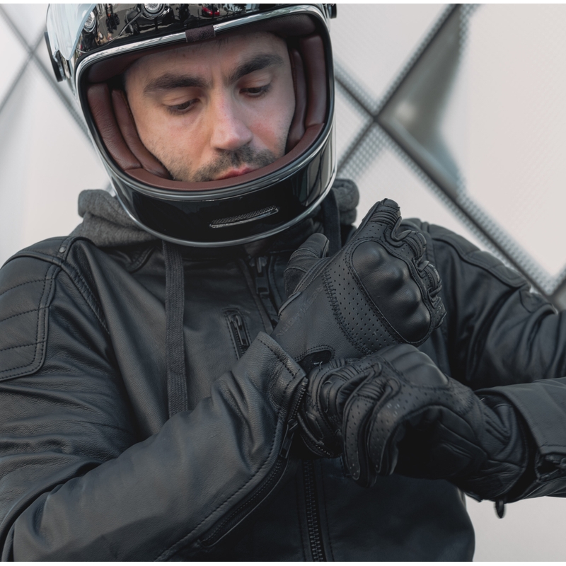 Motorhandschoenen Rebelhorn Thug II zwart geperforeerd