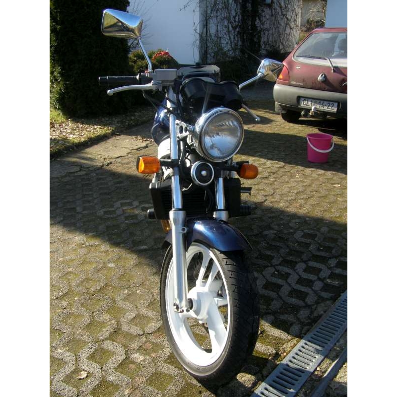 Honda NTV 650 Pijl