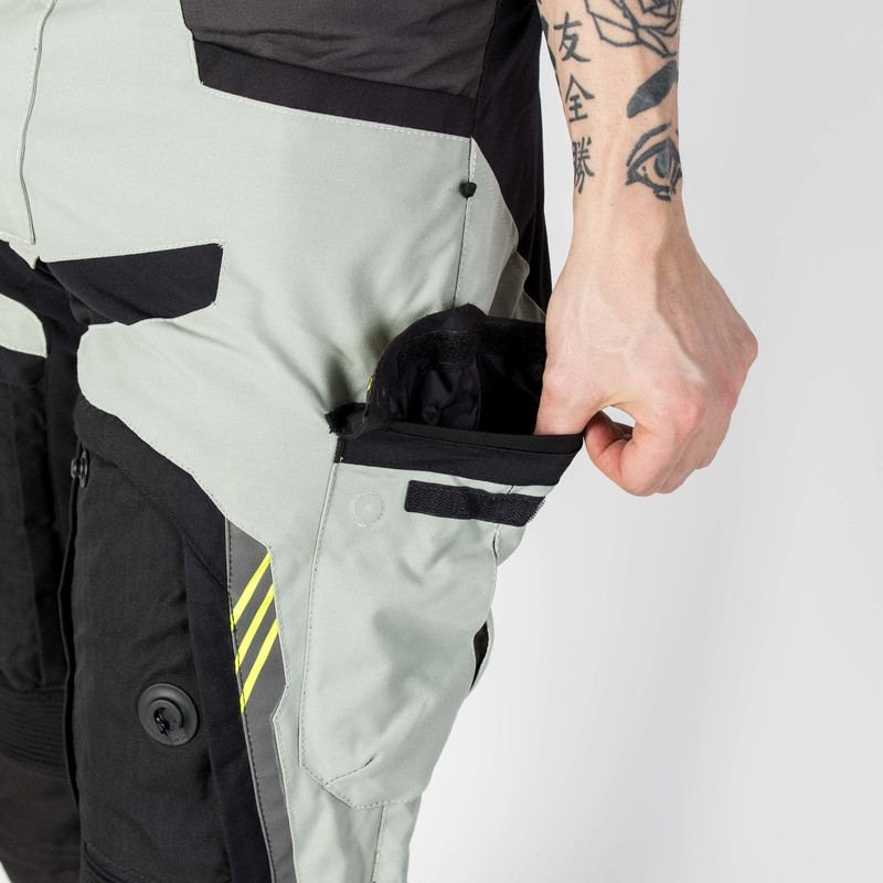 Rebelhorn Patrol Grijs-Zwart-Fluo Geel Motorbroek uitverkoop