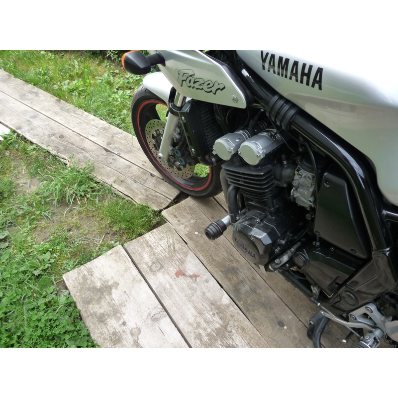 Yamaha FZS 600 (98-03) Pijl