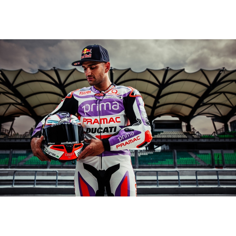 Alpinestars Supertech R-10 Team carbon rood en witte integraal motorhelm
