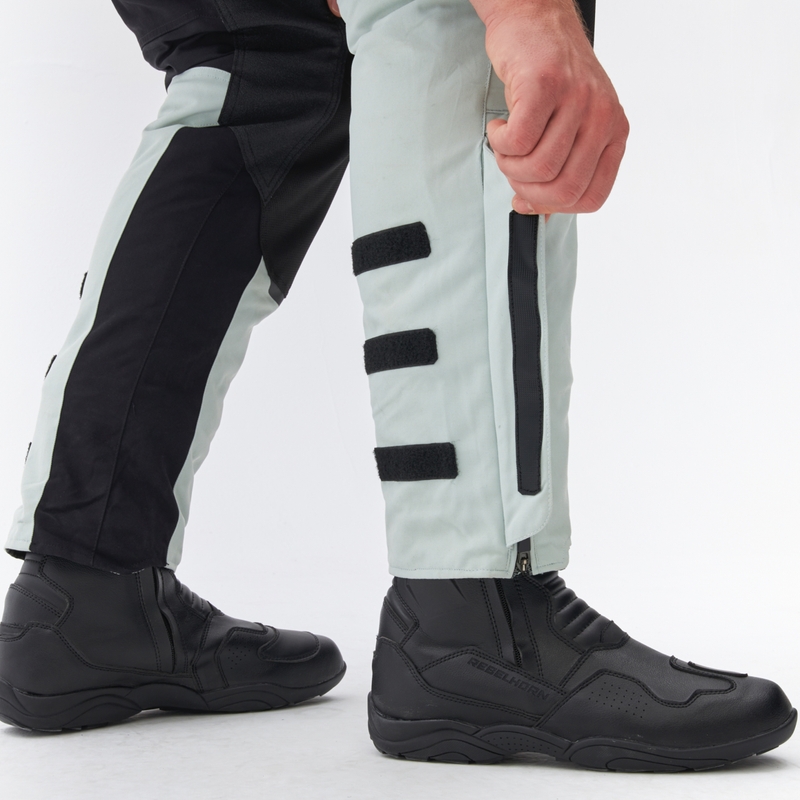 Rebelhorn Range Grijs-Zwart-Rode Motorbroek