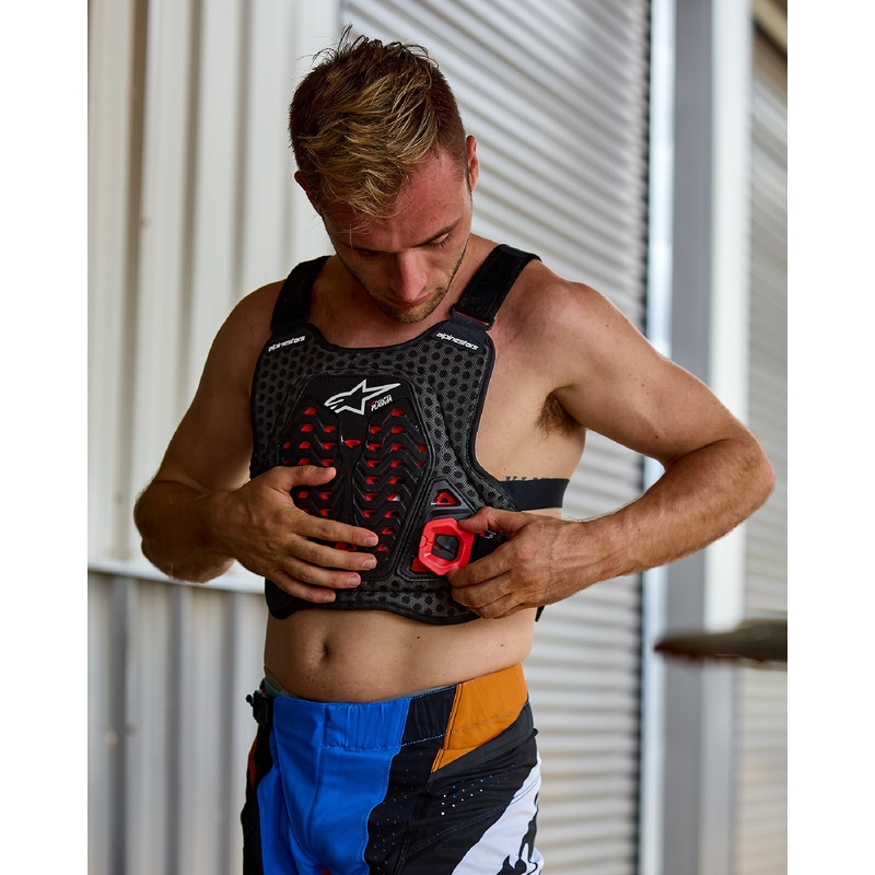 Alpinestars A-5 Plasma borstbeschermer zwart-rood-wit
