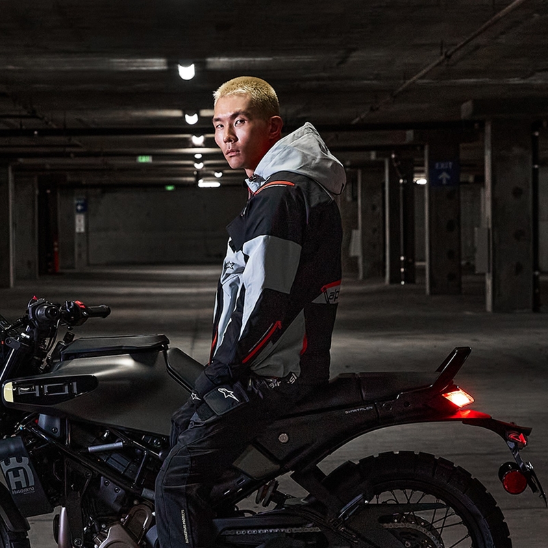 Alpinestars MOGRESS AIR motorjack zwart-amandel-oranje