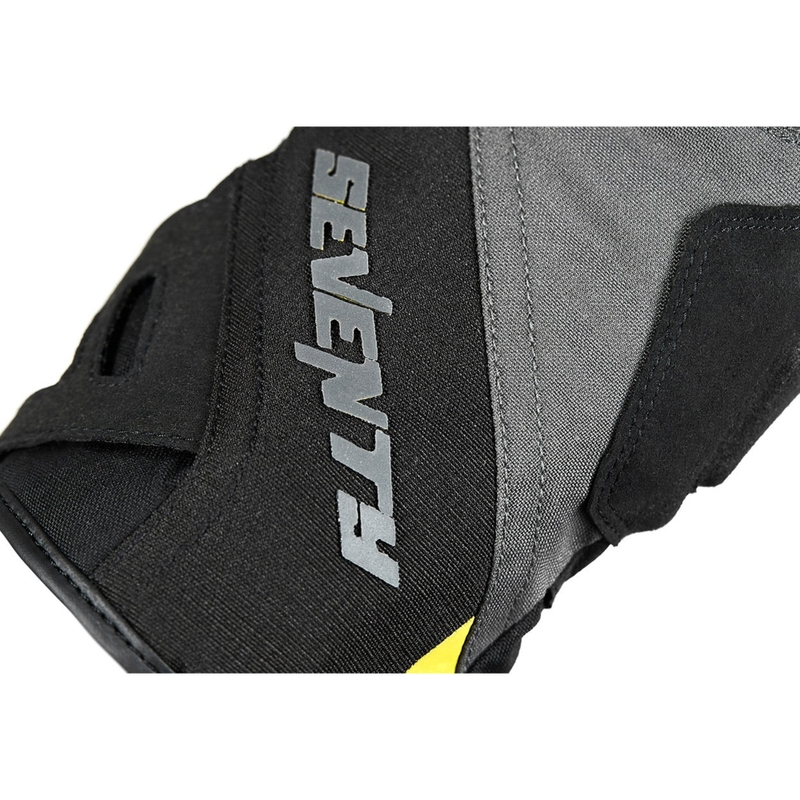 Motorhandschoenen Seventy Degrees SD-T55 Atak zwart-fluogeel
