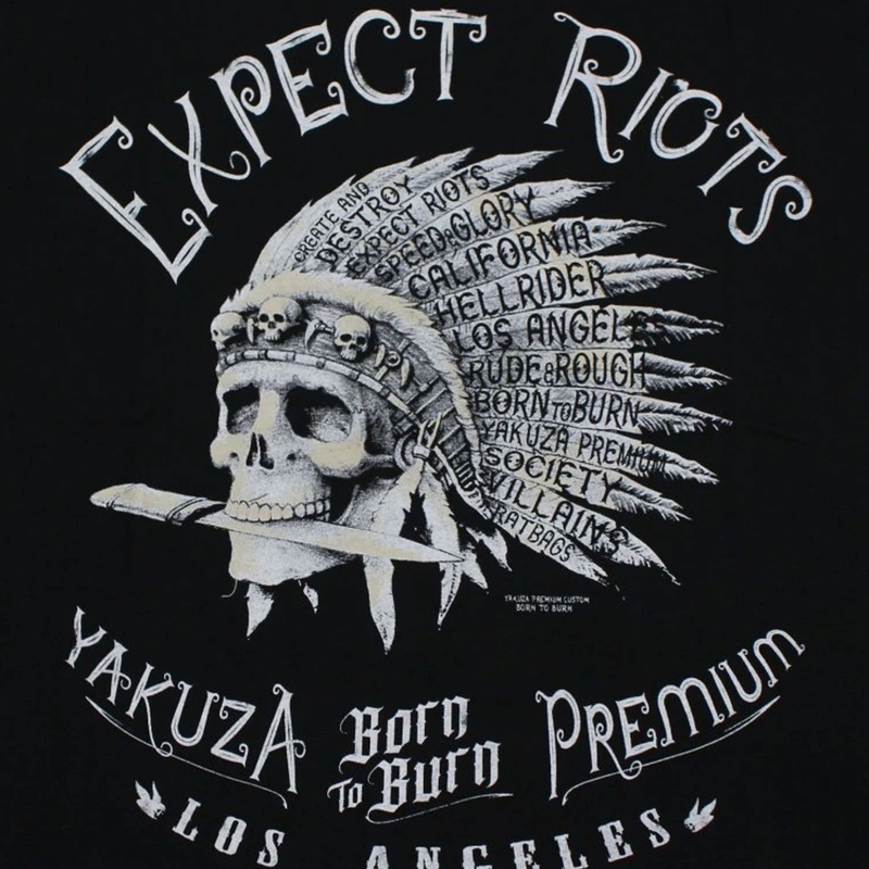 Yakuza Premium Expect Riots T-shirt - Los Angeles zwart