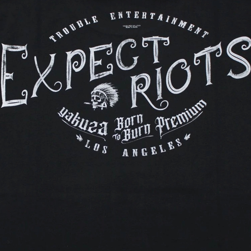 Yakuza Premium Expect Riots T-shirt - Los Angeles zwart