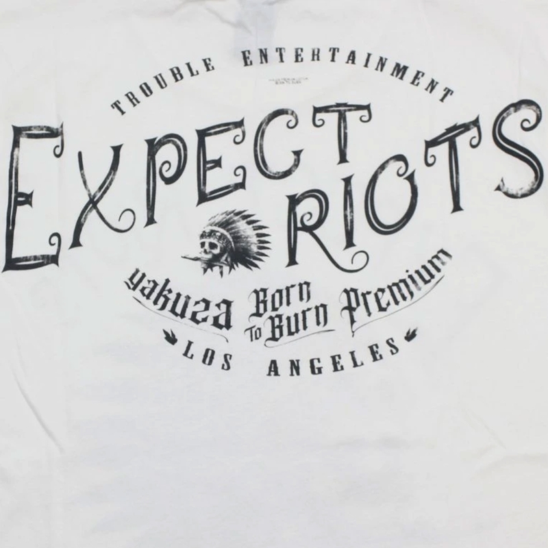 Yakuza Premium Expect Riots T-shirt - Los Angeles wit