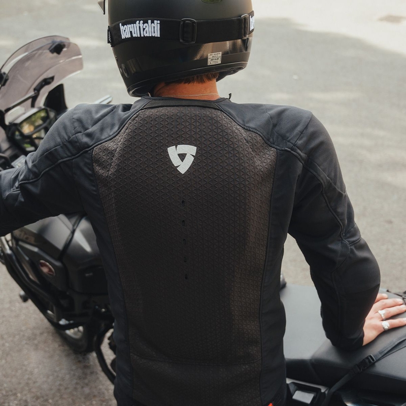 Revit Nucleus bodyprotector zwart