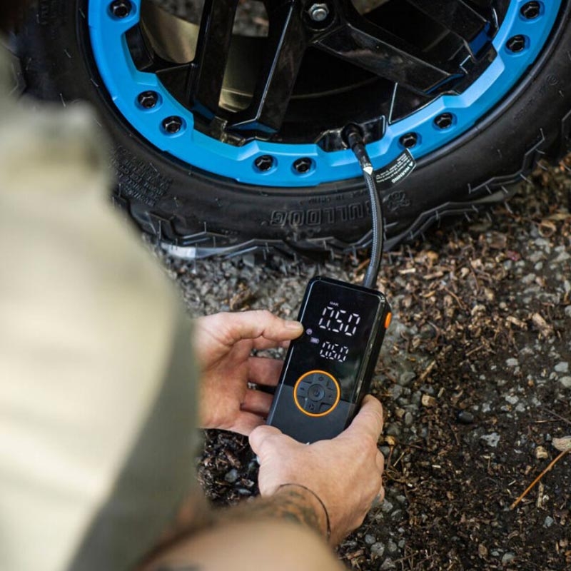 Accucompressor met powerbank SHARK BP-150 zwart