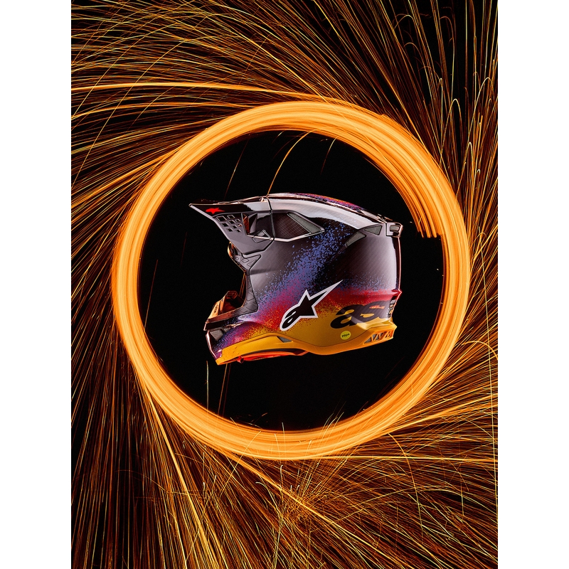 Alpinestars Supertech S-M10 limited edition motorcrosshelm Black Hole in zwarte kleur