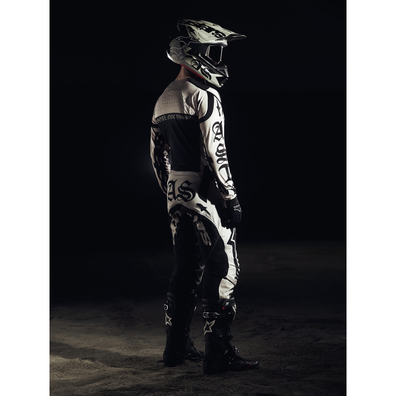 Alpinestars Supertech S-M7 limited edition motorcrosshelm Wolf Dust zandzwart