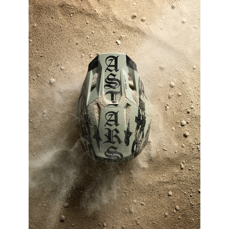 Alpinestars Supertech S-M7 limited edition motorcrosshelm Wolf Dust zandzwart