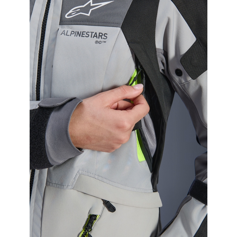 Alpinestars Stella Andes V4 Drystar dames motorjas in de kleuren donkergrijs-lichtgrijs-zwart-fluorescentiegeel.