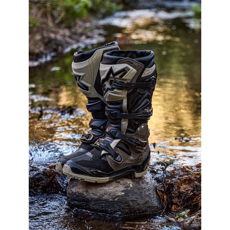 Alpinestars TECH 7 Enduro Drystar motorlaarzen zwart-donkergrijs-goud