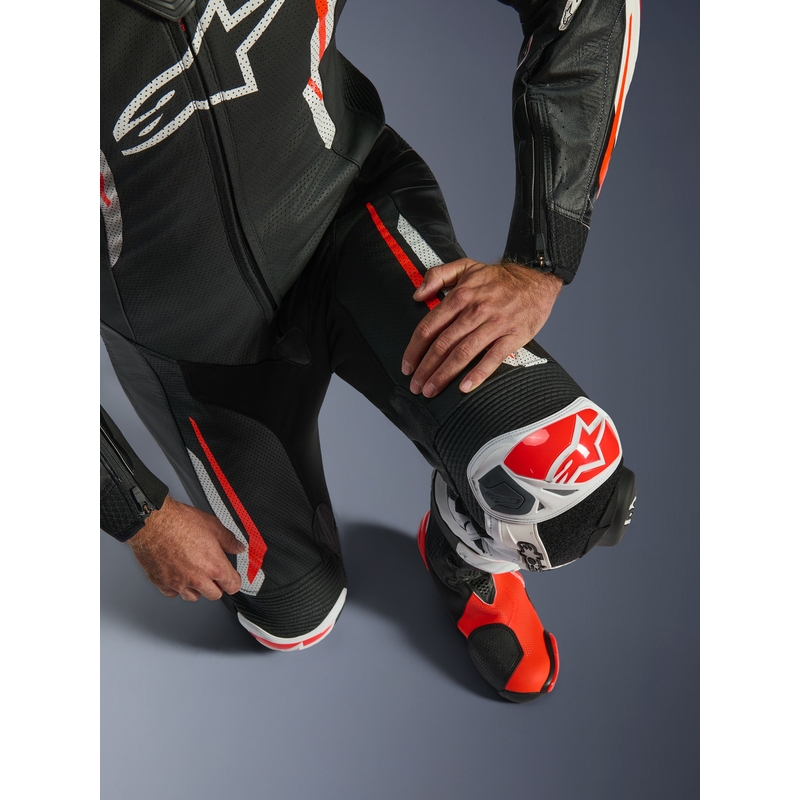 Alpinestars GP TECH V5 eendelig leren motorpak zwart-wit-fluorrood