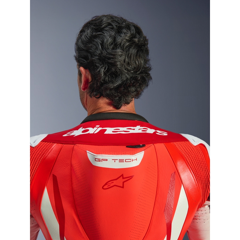 Alpinestars GP TECH V5 eendelig motorpak van leer in fluorescerend rood-rood-wit