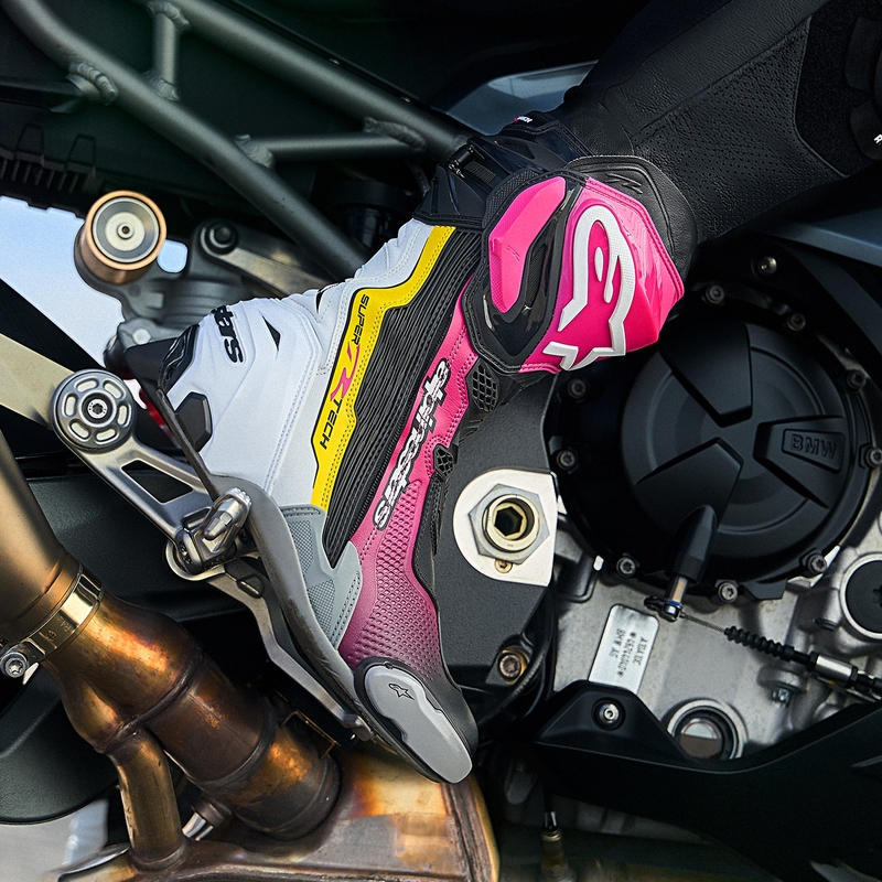 Alpinestars Supertech R motorlaarzen zwart-wit-roze-geel