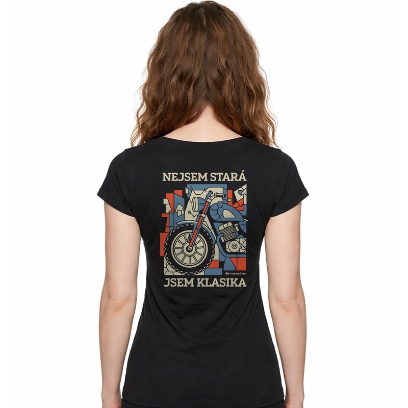 Dames T-shirt van Nanosilver met de tekst "I AM A CLASSIC" in zwart.