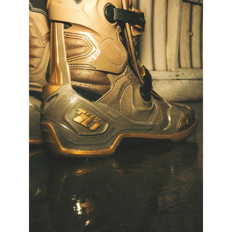 Alpinestars TECH 10 Limited Edition AIR GOLD Motorlaarzen Bruin Goud